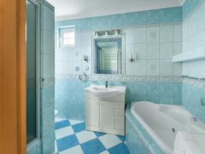 Pronájem rodinného domu, Praha - Krč, Paběnická, 480 m2