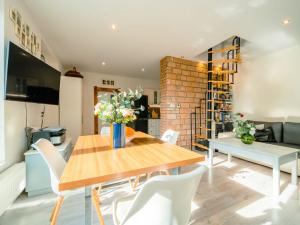 Prodej rodinného domu, Máslovice, Spojovací, 100 m2