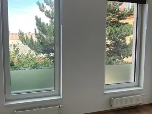 Pronájem bytu 1+kk, Praha - Strašnice, Třebohostická, 39 m2