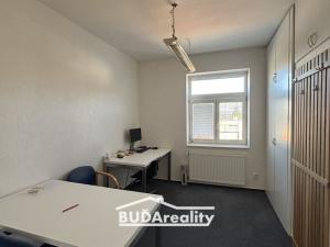 Pronájem kanceláře, Zlín, třída Tomáše Bati, 11 m2
