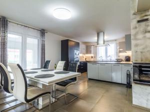 Prodej rodinného domu, Hradečno - Nová Ves, 240 m2