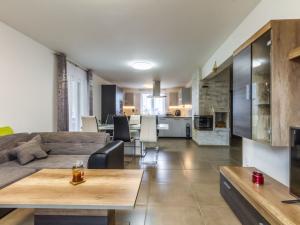 Prodej rodinného domu, Hradečno - Nová Ves, 240 m2