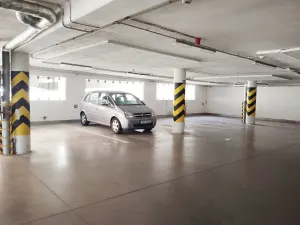 Prodej garážového stání, Hradec Králové, třída Edvarda Beneše, 6 m2