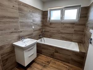 Pronájem rodinného domu, Ostrava, Krmelínská, 204 m2