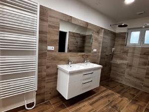 Pronájem rodinného domu, Ostrava, Krmelínská, 204 m2