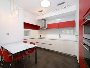 Pronájem bytu 4+kk, Praha - Veleslavín, Na okraji, 132 m2