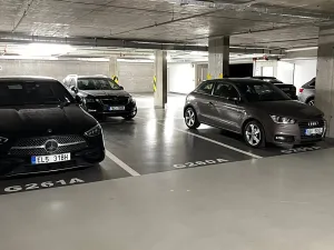 Pronájem garáže, Praha - Holešovice, U Pergamenky, 15 m2