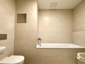 Pronájem bytu 2+kk, Praha - Strašnice, Zvěřinova, 60 m2