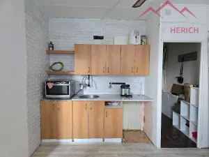 Pronájem bytu 1+1, Chomutov, Kundratická, 36 m2