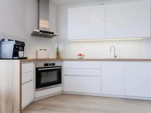 Pronájem bytu 3+kk, Praha - Hloubětín, Nepelova, 85 m2