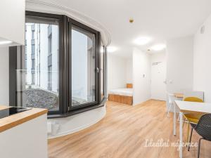 Pronájem bytu 1+kk, Praha, Na Větrníku, 33 m2