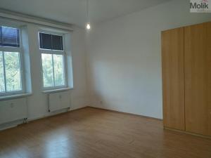 Pronájem atypického bytu, Chomutov, náměstí Dr. Beneše, 178 m2