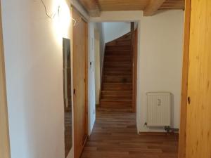 Pronájem atypického bytu, Chomutov, náměstí Dr. Beneše, 178 m2