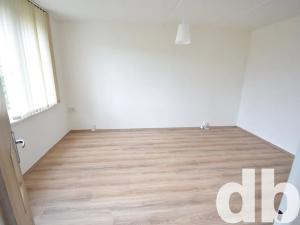Pronájem bytu 1+1, Karlovy Vary, Chomutovská, 36 m2