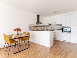 Pronájem bytu 3+kk, Praha - Čakovice, Theinova, 83 m2