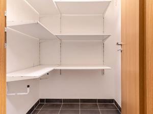 Pronájem bytu 3+kk, Praha - Čakovice, Theinova, 83 m2