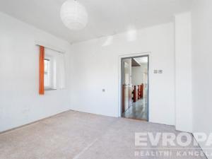 Prodej vily, Praha - Dolní Počernice, Listopadová, 139 m2