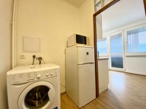 Pronájem bytu 1+kk, Praha - Veleslavín, Evropská, 35 m2