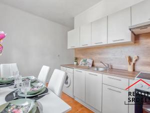 Pronájem bytu 2+1, Karviná, tř. Těreškovové, 57 m2