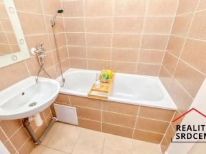 Pronájem bytu 2+1, Karviná, tř. Těreškovové, 57 m2