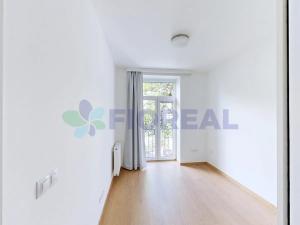 Pronájem bytu 2+kk, Praha - Kobylisy, Ke Stírce, 50 m2