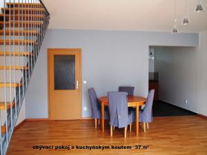 Pronájem bytu 3+kk, Liberec - Liberec VI-Rochlice, Hedvábná, 133 m2