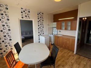 Pronájem bytu 1+1, Chomutov, Písečná, 35 m2