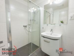 Prodej bytu 1+kk, Praha - Uhříněves, náměstí Bratří Jandusů, 32 m2