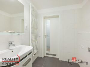 Prodej bytu 1+kk, Praha - Uhříněves, náměstí Bratří Jandusů, 32 m2
