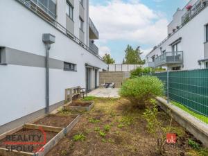 Prodej bytu 1+kk, Praha - Uhříněves, náměstí Bratří Jandusů, 32 m2