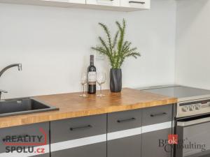 Prodej bytu 1+kk, Praha - Uhříněves, náměstí Bratří Jandusů, 32 m2