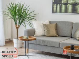 Prodej bytu 1+kk, Praha - Uhříněves, náměstí Bratří Jandusů, 32 m2