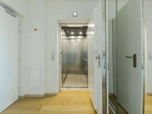 Pronájem bytu 2+kk, Praha, Za Karlínským přístavem, 85 m2