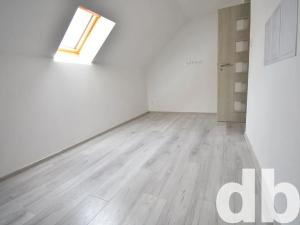 Prodej bytu 3+kk, Ostrov, Klínovecká, 77 m2