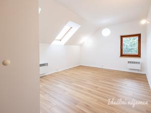Pronájem rodinného domu, Praha - Královice, K Uhříněvsi, 221 m2