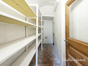 Pronájem rodinného domu, Praha - Královice, K Uhříněvsi, 221 m2