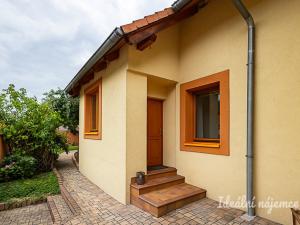 Pronájem rodinného domu, Praha - Královice, K Uhříněvsi, 221 m2
