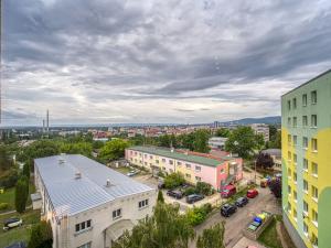 Pronájem bytu 3+1, Chomutov, Vítězslava Nezvala, 65 m2