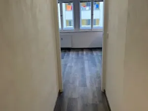 Pronájem bytu 2+kk, Praha - Žižkov, Jeseniova, 37 m2
