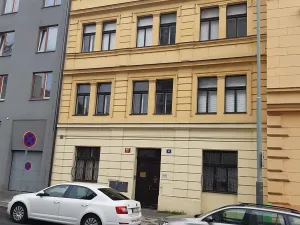 Pronájem bytu 2+kk, Praha - Žižkov, Jeseniova, 37 m2