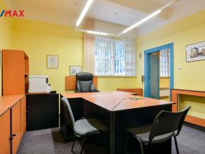 Pronájem kanceláře, Praha - Bubeneč, Bubenečská, 49 m2