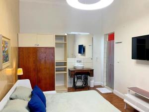 Pronájem bytu 1+kk, Praha - Nové Město, Hálkova, 33 m2