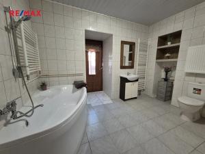 Prodej vícegeneračního domu, Vraný, 199 m2