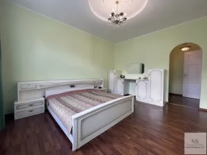 Pronájem bytu 4+1, Karlovy Vary, Bulharská, 125 m2