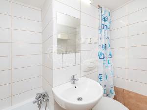 Pronájem bytu 1+1, Kralupy nad Vltavou, sídl. Hůrka, 30 m2
