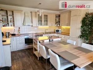 Prodej rodinného domu, Zlatá Koruna - Plešovice, 334 m2