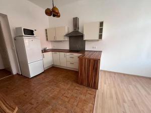 Pronájem bytu 2+kk, Praha - Vršovice, Slovinská, 51 m2