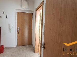 Pronájem bytu 1+kk, Rousínov, Nad Školou, 37 m2
