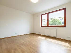 Pronájem bytu 3+kk, Praha - Vysočany, Ocelářská, 82 m2