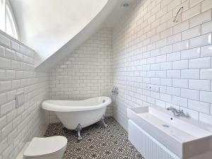 Pronájem vily, Praha - Braník, Branická, 676 m2
